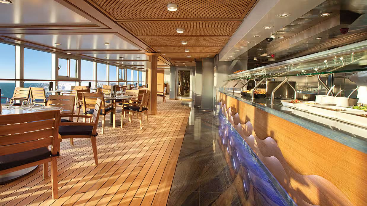 Dining of Oceanic Nautica Ship