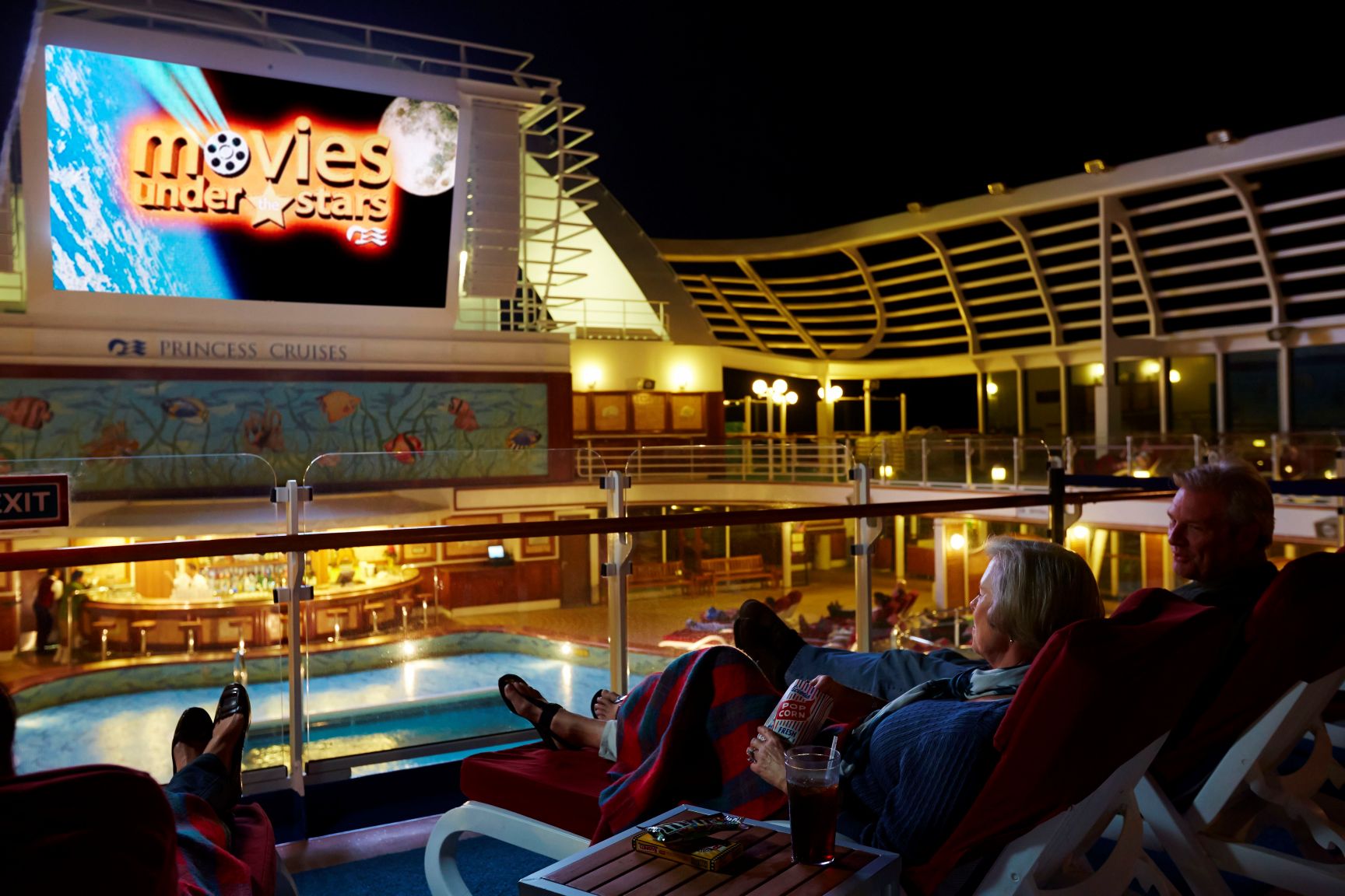 Ruby Princess - Movie under the star - Pool deck outdoor cinema 